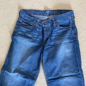 Women’s short wide leg crop jean